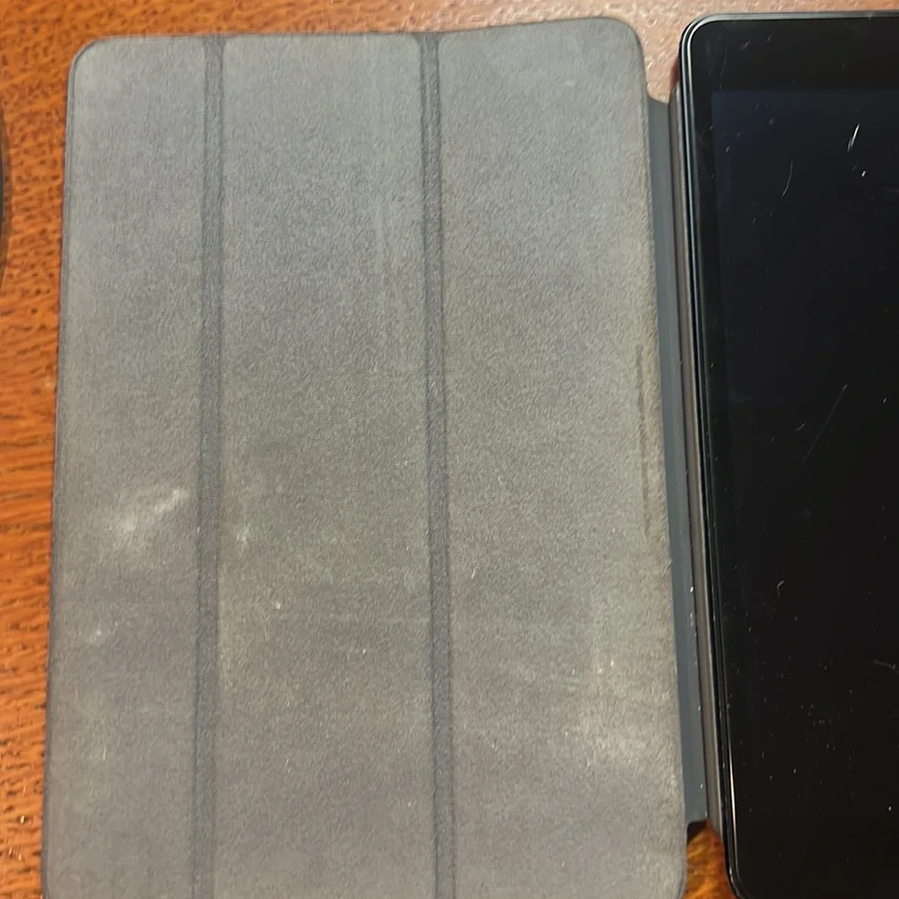 Apple iPad mini 12.6GB Version 9.3.5(13G36) wig magnetic front cover
